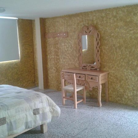 Hotel Tolotzin 托卢卡 客房 照片
